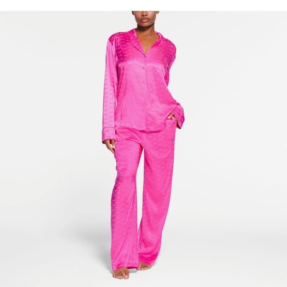 Skims Jaquard Long Sleeve Button Up With Skims Logo In Hot Pink - Picture 7 of 16